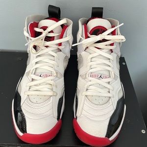 Nike Jordan Jumpman basketball shoes - Men’s size 10. Worn 4 times.